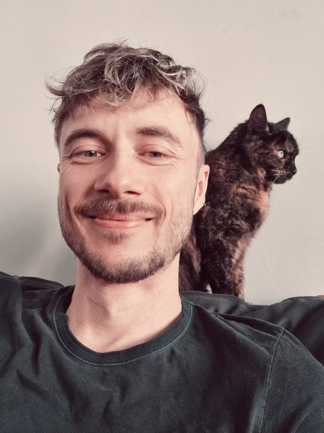 Toffie, Gründer von Dexxer